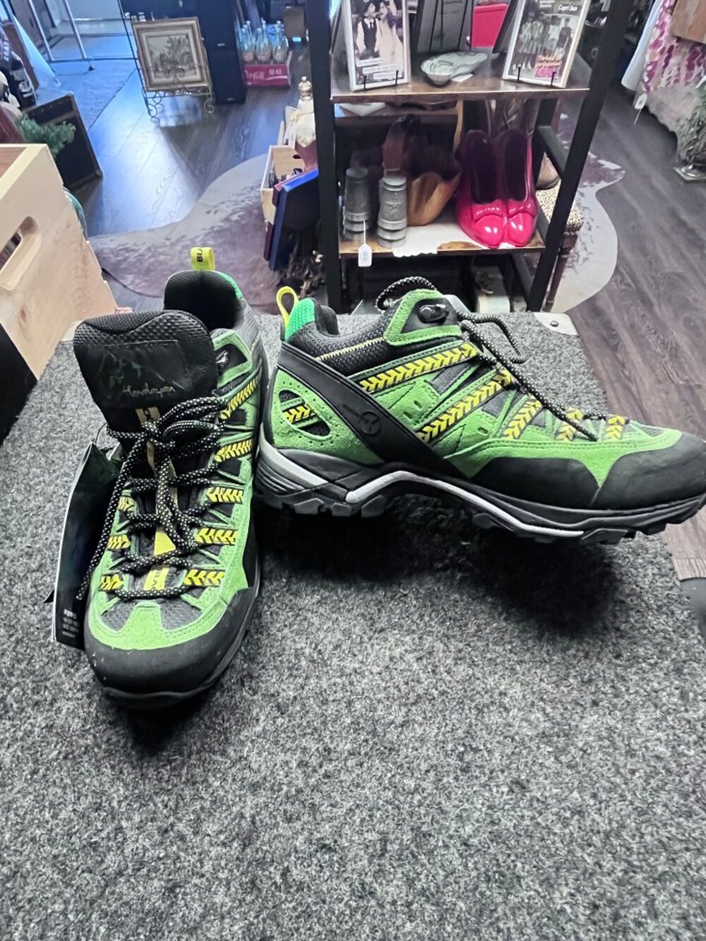 NWT BLACKYAK Himalayan Extreme Hiking Shoes Size 7.5